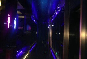 杭州余杭区闲林街道附近酒吧招聘包厢管家,上班需要喝酒吗？