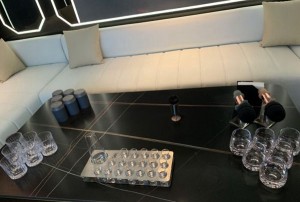 招聘人偶兼职文案（探索创意互动：招募特色人偶形象兼职创意文案家）